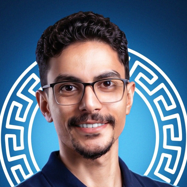 محمد ممدوح — أستاذ المواد الفلسفية للمرحلة الثانوية